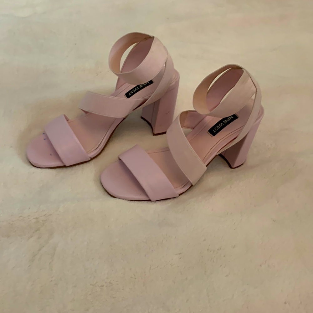 Nine West pink high heel’s